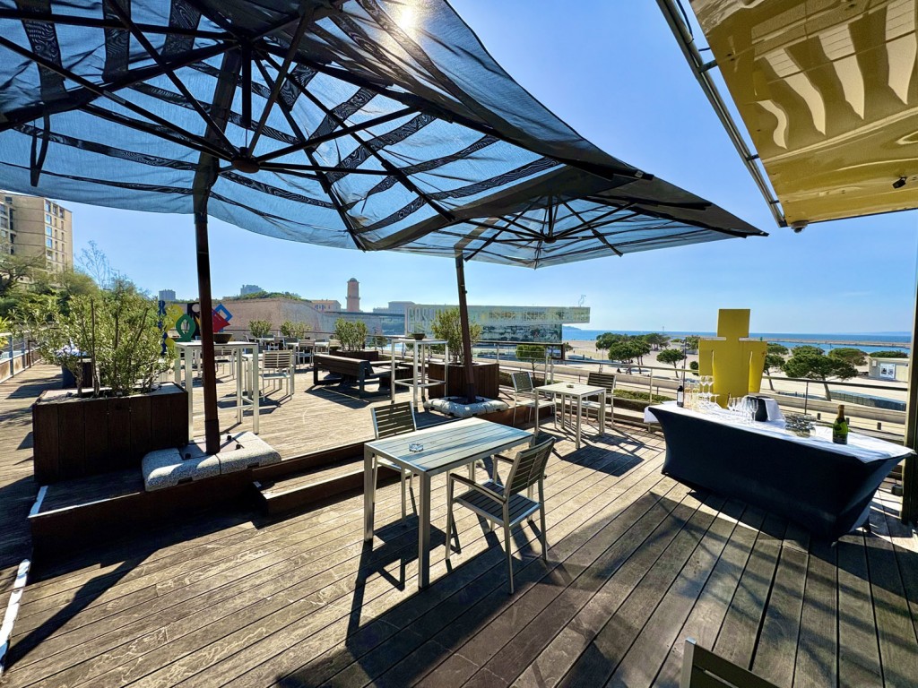 Toit-terrasse Rooftop Regards Café